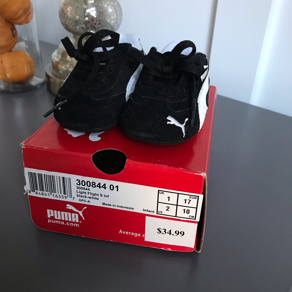 New with box Infant Puma Shoes size 2